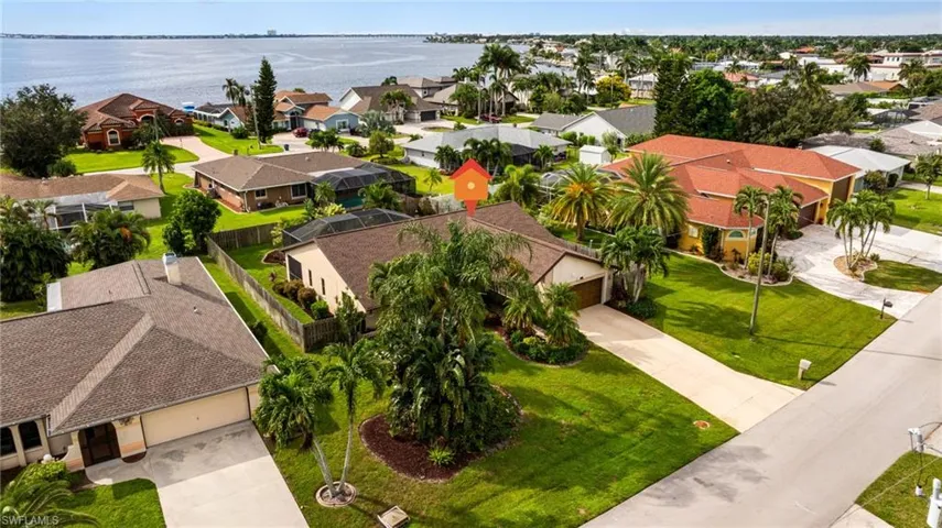 2240 Se 27th Ter, Cape Coral, Florida 33904