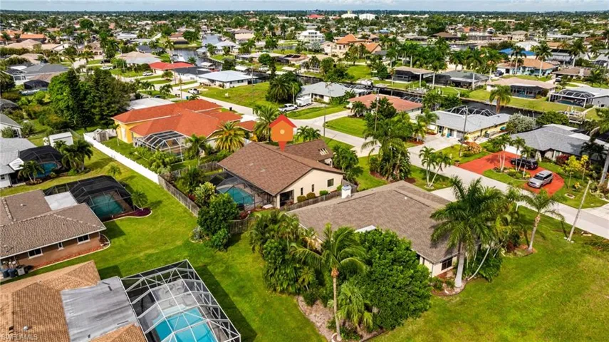 2240 Se 27th Ter, Cape Coral, Florida 33904