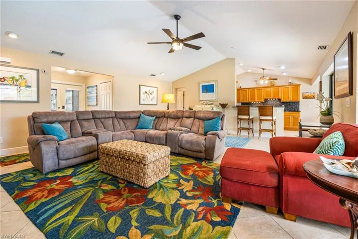 2240 Se 27th Ter, Cape Coral, Florida 33904