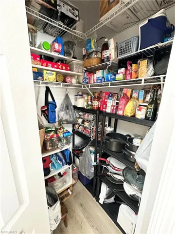 Kitchen pantry
