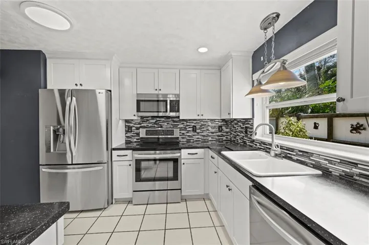 1642 Hill Ave, Fort Myers Fl 33901