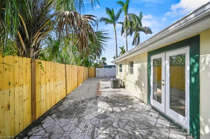 1642 Hill Ave, Fort Myers Fl 33901