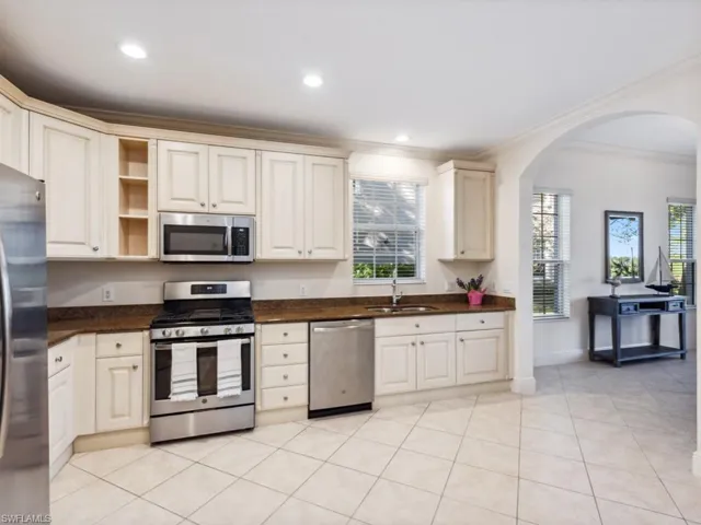 3295 Club Center BLVD # 101, NAPLES FL 34114