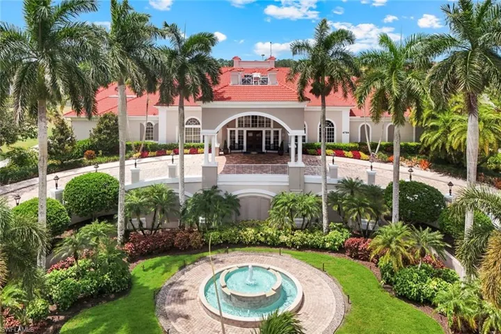 4864 Hampshire Ct 203, Naples, Florida 34112