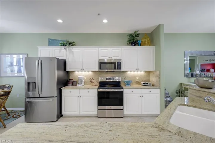 4864 Hampshire Ct 203, Naples, Florida 34112