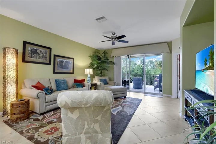 4864 Hampshire Ct 203, Naples, Florida 34112