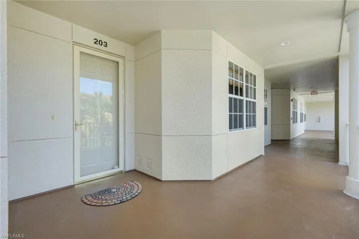 4864 Hampshire Ct 203, Naples, Florida 34112