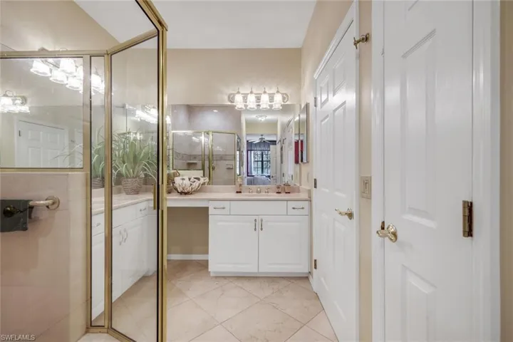 4864 Hampshire Ct 203, Naples, Florida 34112