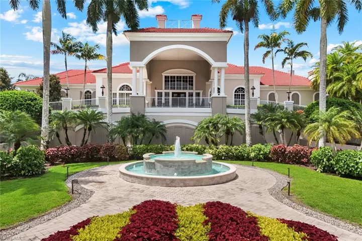 4864 Hampshire Ct 203, Naples, Florida 34112