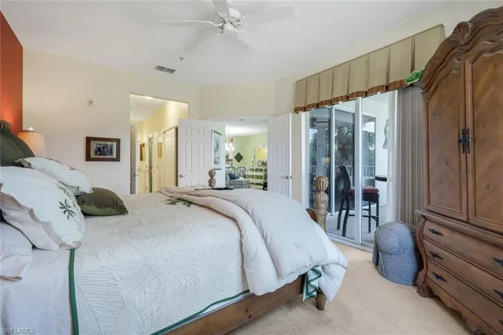 4864 Hampshire Ct 203, Naples, Florida 34112
