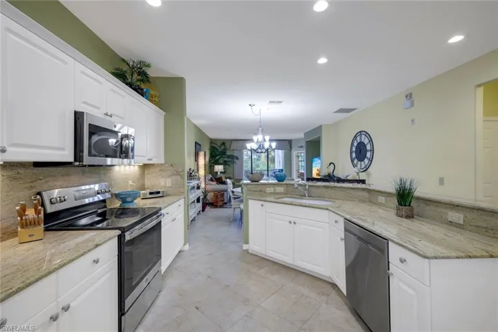 4864 Hampshire Ct 203, Naples, Florida 34112