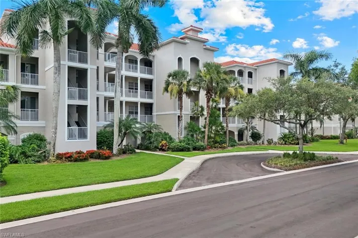 4864 Hampshire Ct 203, Naples, Florida 34112