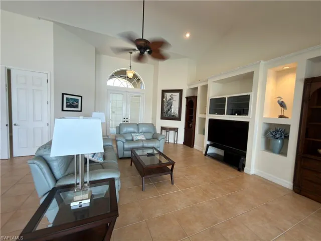 1019 Nw 42nd Pl, Cape Coral, Florida 33993