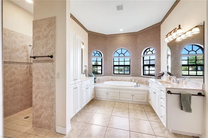 602 Nw 3rd Ave, Cape Coral, Florida 33993