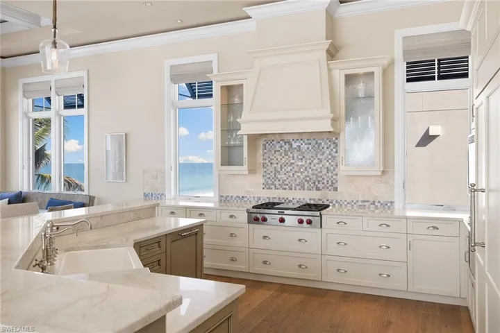 110 Kaula Ln, Bonita Springs, Florida 34134
