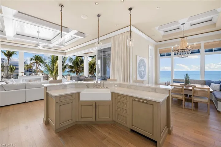 110 Kaula Ln, Bonita Springs, Florida 34134