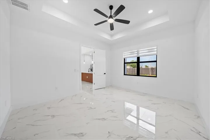 2220 9th Pl, Cape Coral, Florida 33909