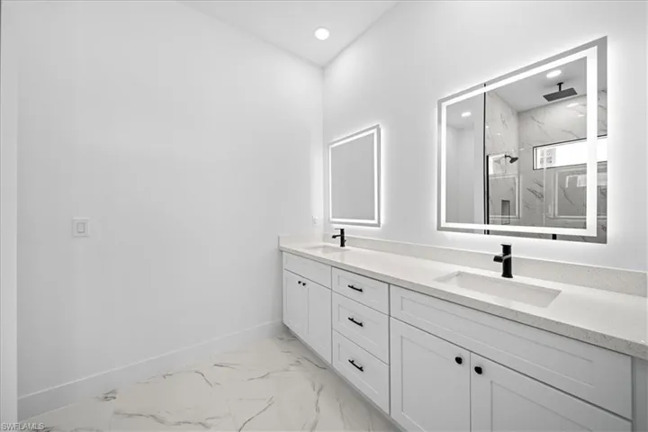 2220 9th Pl, Cape Coral, Florida 33909