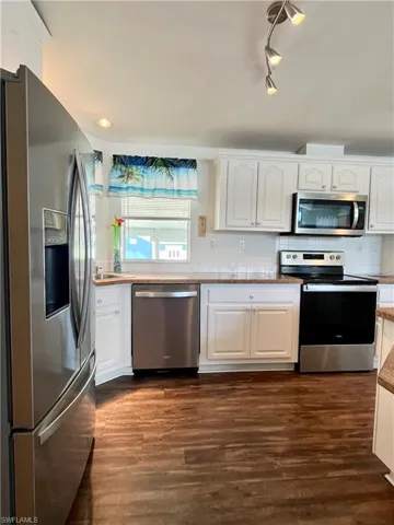 333  Shrub S LN, North Fort Myers, FL 33917