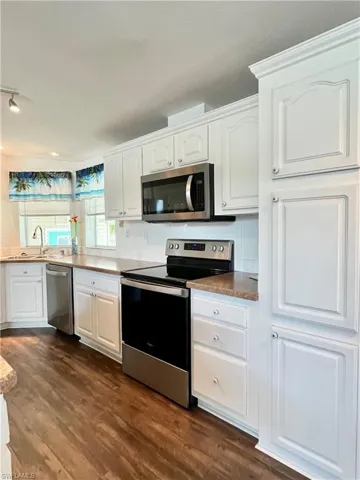 333  Shrub S LN, North Fort Myers, FL 33917