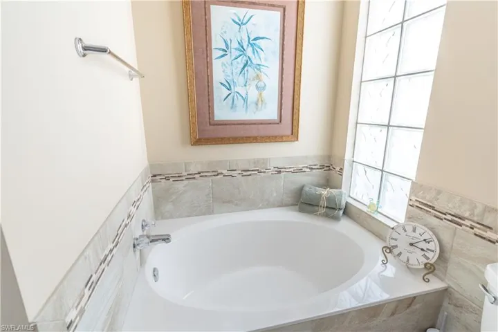 8556 Alessandria Ct, Naples, Florida 34114