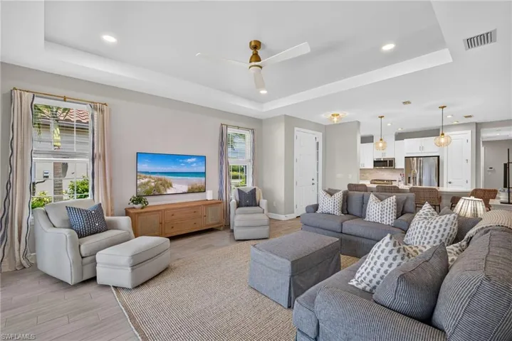 15159 Tolmino St, Naples, Florida 34114