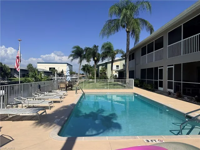 1339 Se 46th Ln 8, Cape Coral, Florida 33904