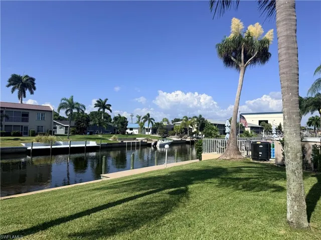 1339 Se 46th Ln 8, Cape Coral, Florida 33904