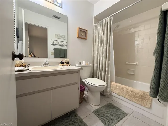 1339 Se 46th Ln 8, Cape Coral, Florida 33904