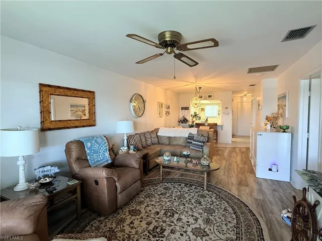 1339 Se 46th Ln 8, Cape Coral, Florida 33904