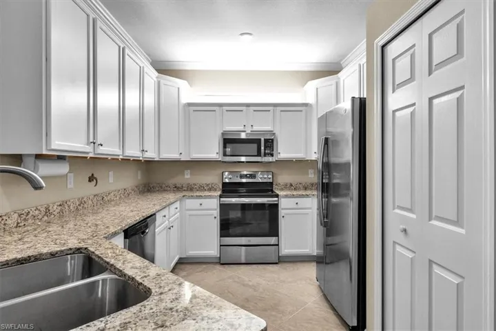 Spacious kitchen