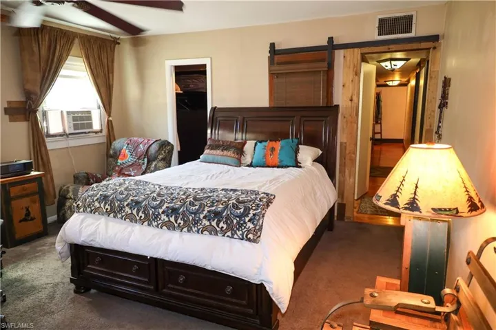 200 Riverview Dr, Labelle, Florida 33935