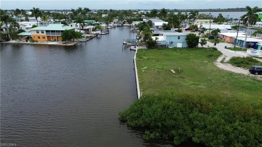 2638 Second St, Matlacha, Florida 33993