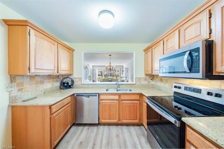 1316 Derbyshire CT # 101, NAPLES FL 34116