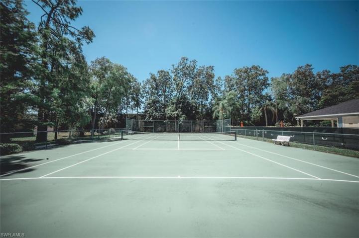 1316 Derbyshire CT # 101, NAPLES FL 34116