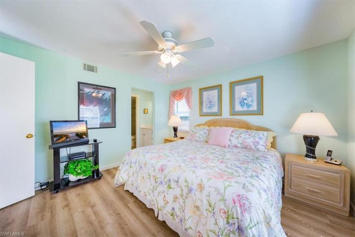 1316 Derbyshire CT # 101, NAPLES FL 34116