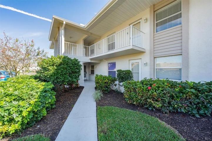 1316 Derbyshire CT # 101, NAPLES FL 34116