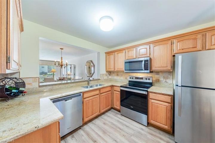 1316 Derbyshire CT # 101, NAPLES FL 34116