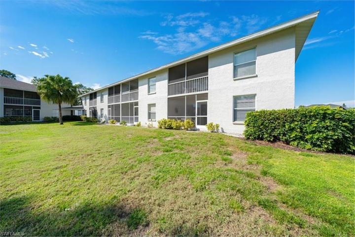 1316 Derbyshire CT # 101, NAPLES FL 34116