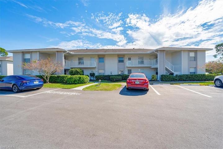 1316 Derbyshire CT # 101, NAPLES FL 34116