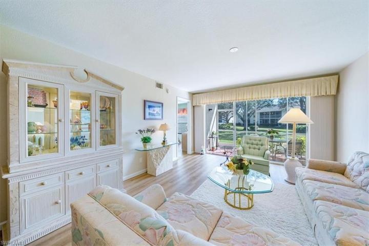 1316 Derbyshire CT # 101, NAPLES FL 34116