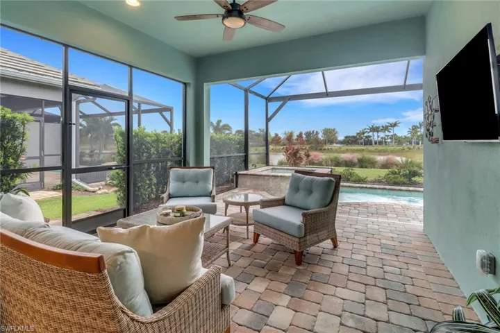 5782  Highbourne  DR, Naples, FL 34113