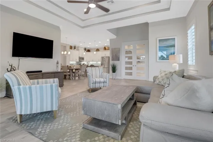 5782  Highbourne  DR, Naples, FL 34113