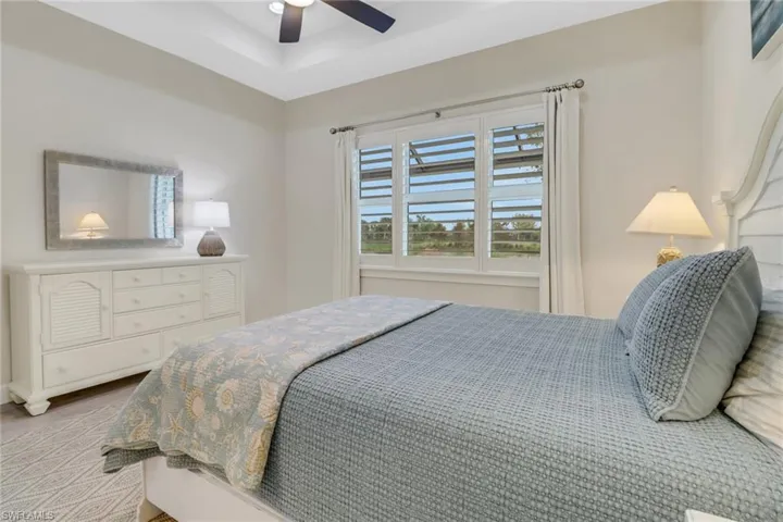 5782  Highbourne  DR, Naples, FL 34113