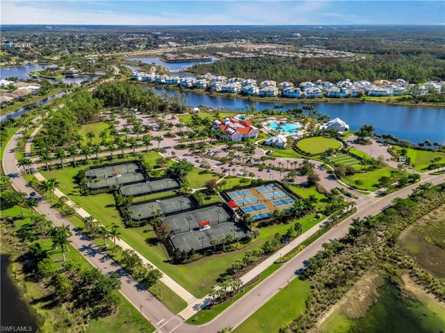 5782  Highbourne  DR, Naples, FL 34113
