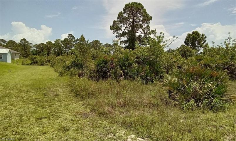 323  Palisades  AVE, LEHIGH ACRES, FL 33974