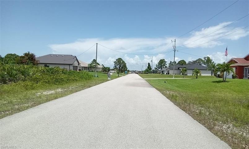 323  Palisades  AVE, LEHIGH ACRES, FL 33974