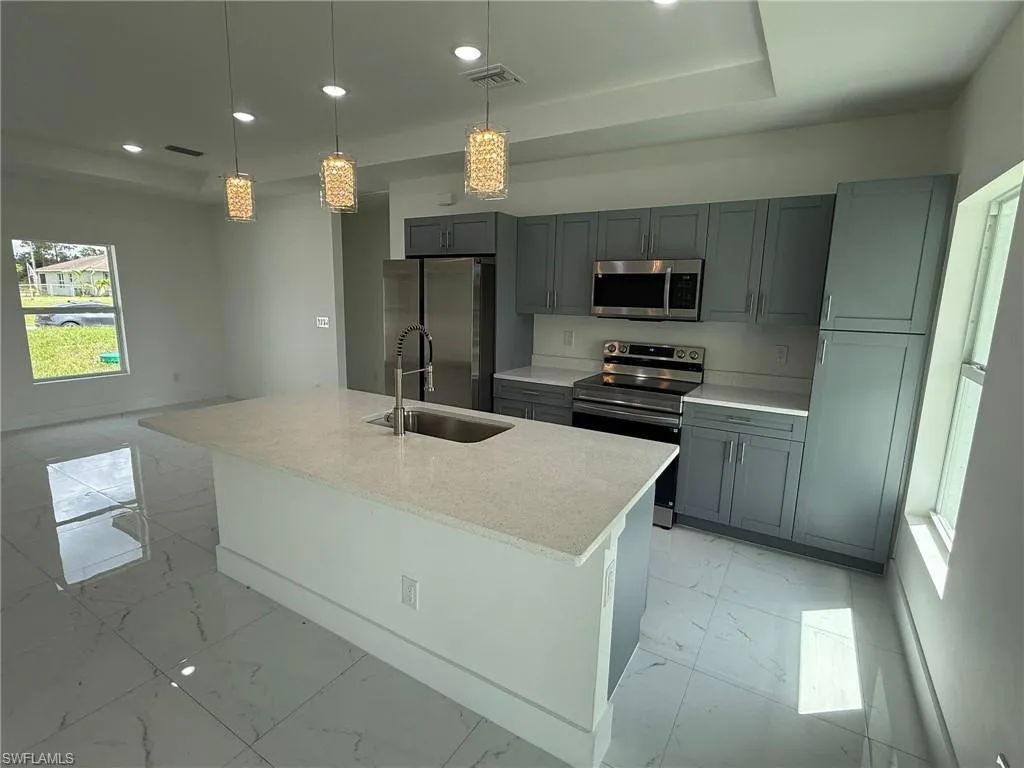 937 Grant BLVD, Lehigh Acres, FL 33974,225063558