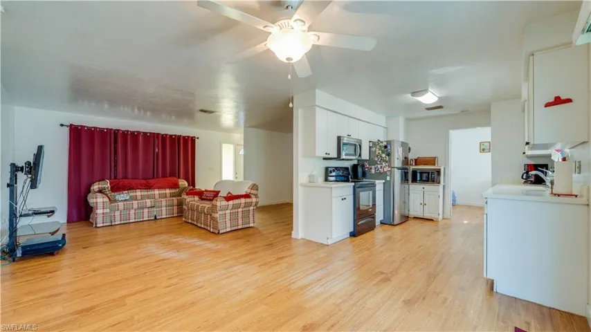 22 Colorado Rd, Lehigh Acres, Florida 33936