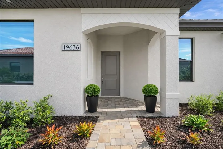 19394  Hinkley  DR, Estero, FL 33928